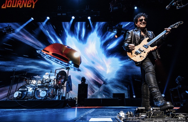 Neal schon Journey and Def Leppard 2018 Tour funkadelic Variety of Images